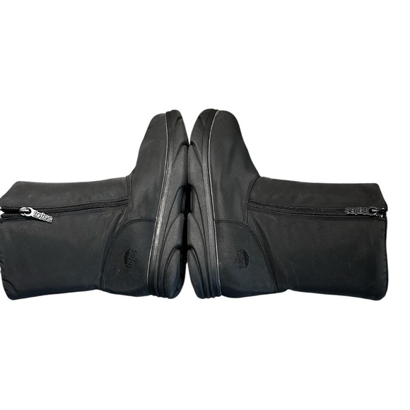 TOTES Waterproof Black Mid Boots — Size 8 Black Winter Boots with Side Zipper - Picture 2 of 11